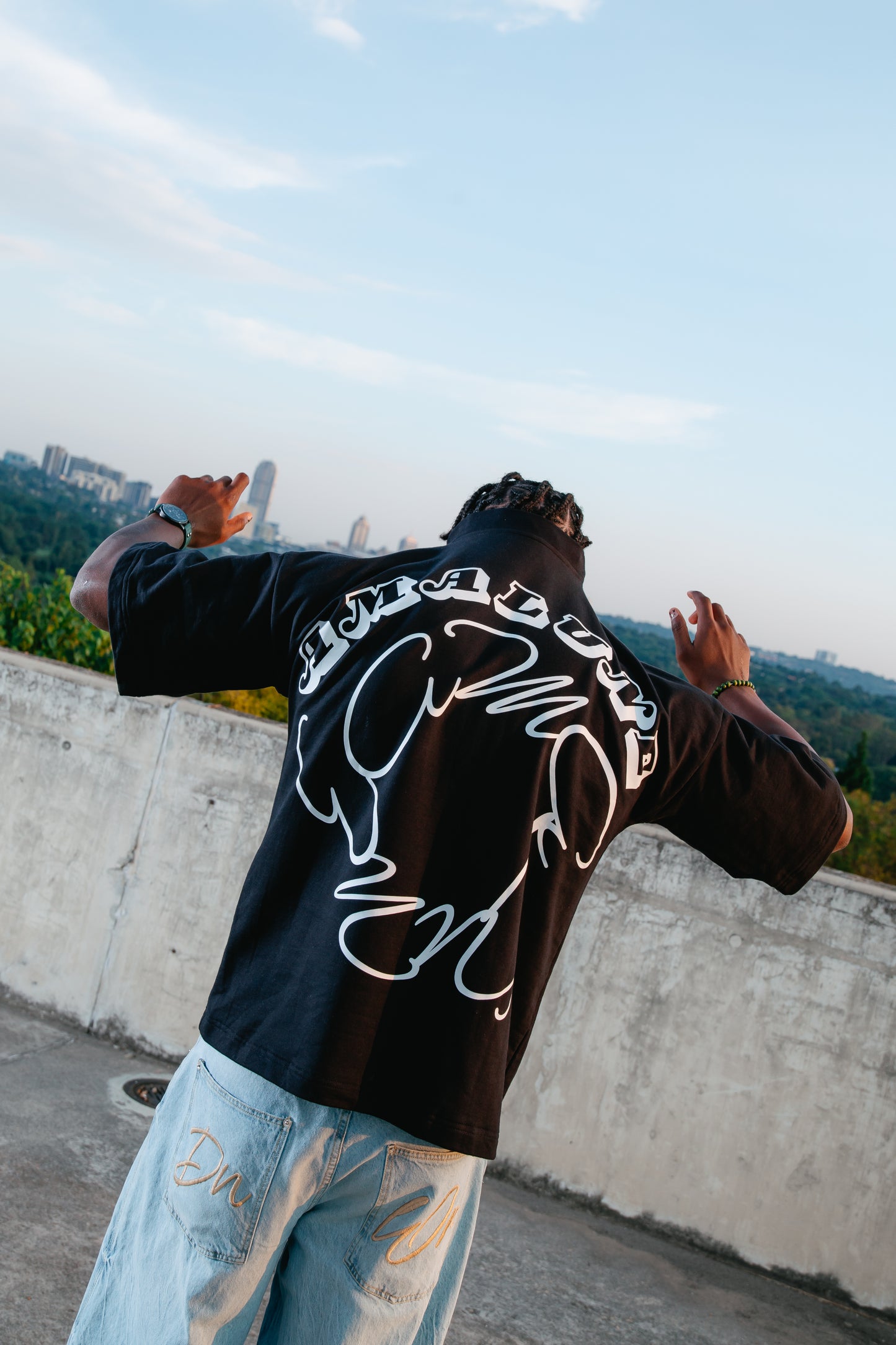 Amalune Signature Tee